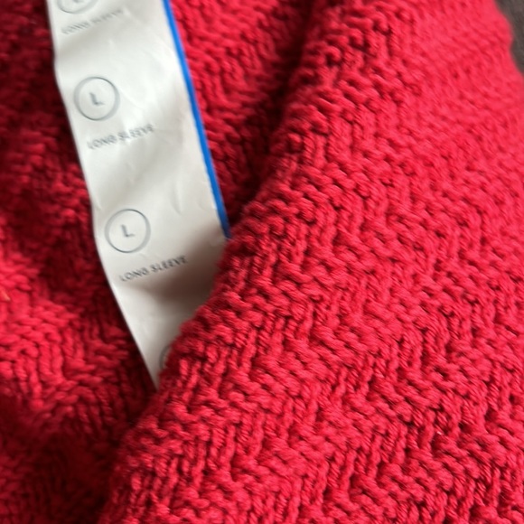 Brand new red target sweater - Picture 5 of 7